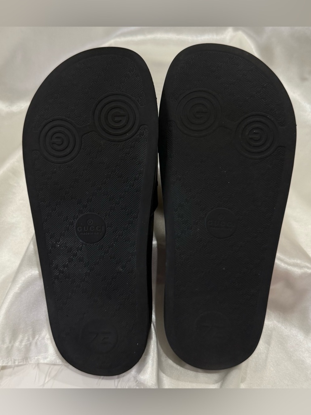 Gucci Logo Rubber Slides Sandals Size 5 Black Lounge Streetwear Edgy Comfy - Picture 7 of 15